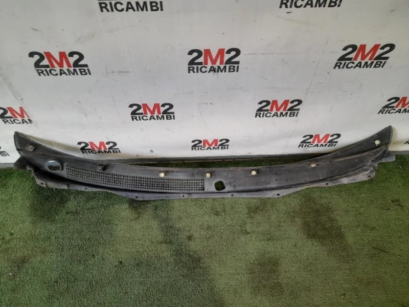 Griglia Copertura Cunetta Acqua MR109226 Mitsubishi L200 II 1997