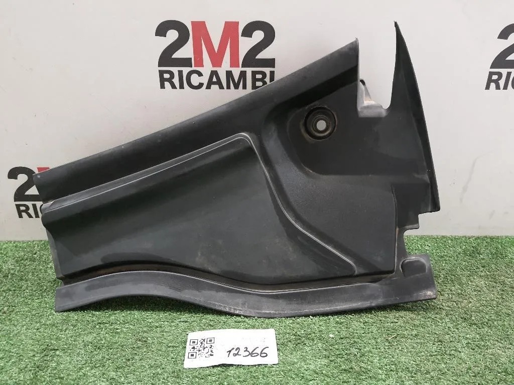 Griglia Copertura Cunetta Acqua SX A2468300700 SX Mercedes Classe B W246 2012