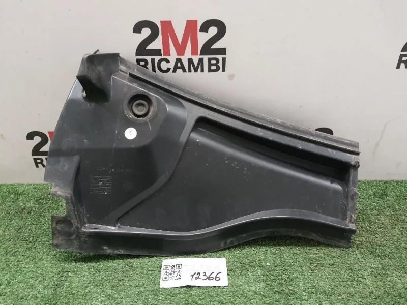 Griglia Copertura Cunetta Acqua SX A2468300700 SX Mercedes Classe B W246 2012