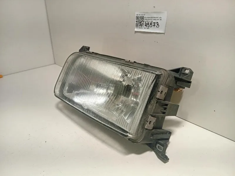Proiettore ANT SX 301133467 Volkswagen Passat III 1994