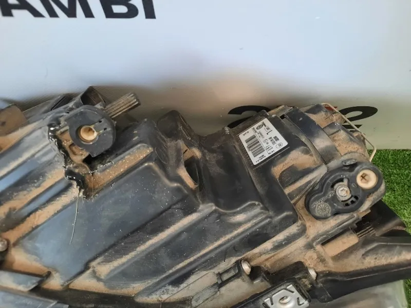 Proiettore ANT SX 6R1941015E Volkswagen POLO VI 2009