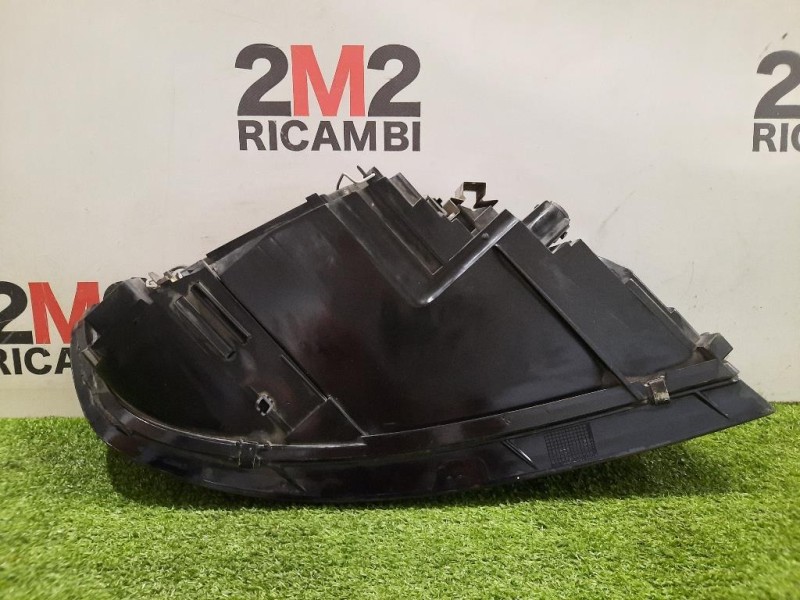 Proiettore ANT SX 30678912 Volvo V50 2004