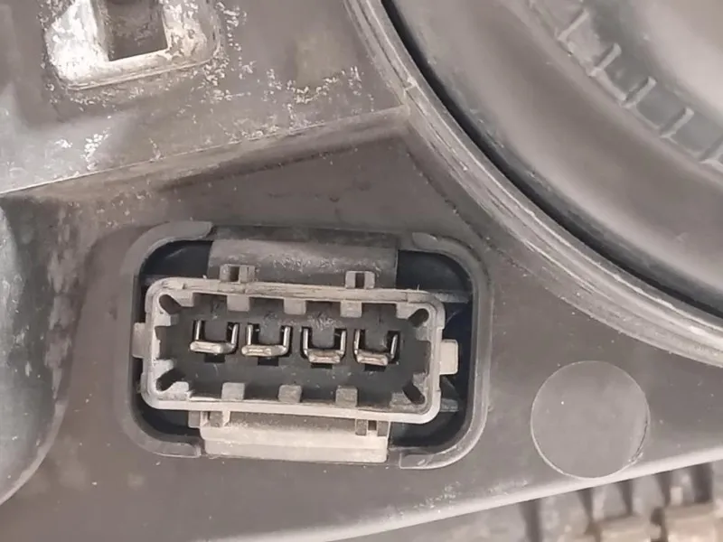 Proiettore ANT SX 8620687 Volvo V70 II 2000