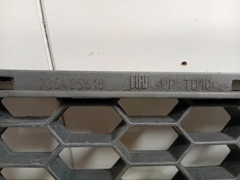 Griglia DI Ventilazione Paraurti ANT 735425618 Fiat 500 II 2008