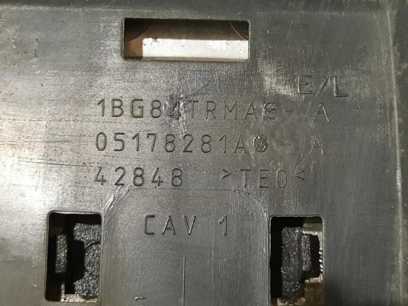 Griglia DI Ventilazione Paraurti ANT 05178281A Fiat Freemont 2011