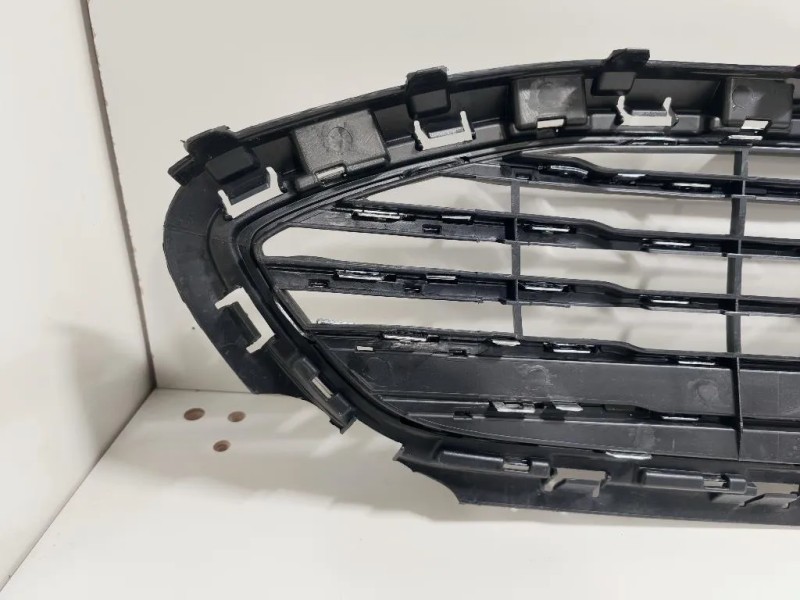 Griglia DI Ventilazione Paraurti ANT GRIGLIA DI VENTILAZIONE PARAURTI ANT Ford Fiesta VII 2017