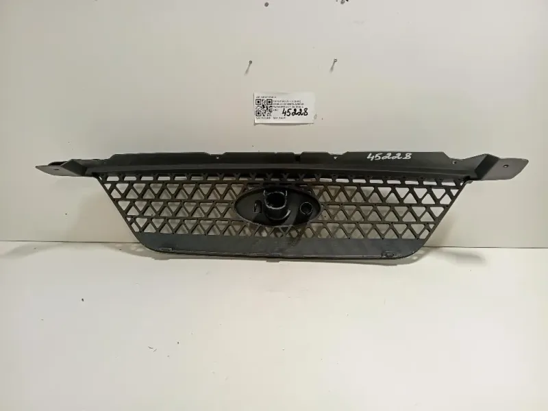 Griglia DI Ventilazione Paraurti ANT 6M5Y-8138-A Ford Focus II 2005