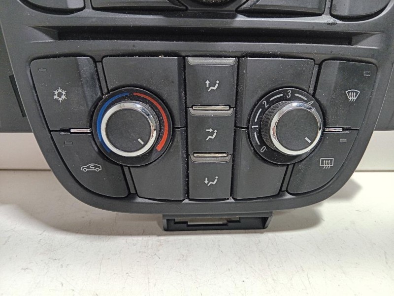 Pulsanti Comando Multifunzione 13337222 Opel Astra J 2010