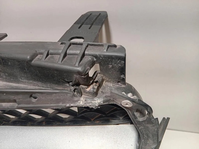 Griglia DI Ventilazione Paraurti ANT A2128850822 Mercedes Classe E W212 2013