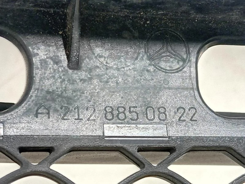 Griglia DI Ventilazione Paraurti ANT A2128850822 Mercedes Classe E W212 2013