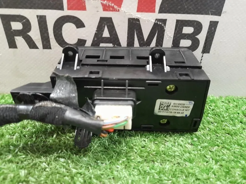 Pulsantiera Multifunzione Console Centrale 93600D9AE0 Kia Sportage IV 2016