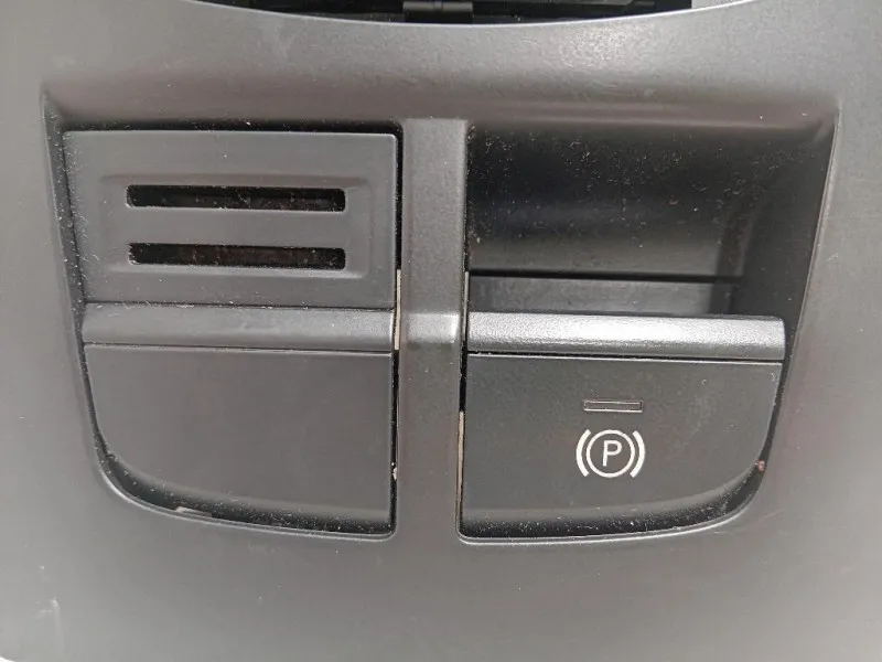 Pulsantiera Unità Autoradio 8V0919614P Audi A3 8VA Sportback 2012