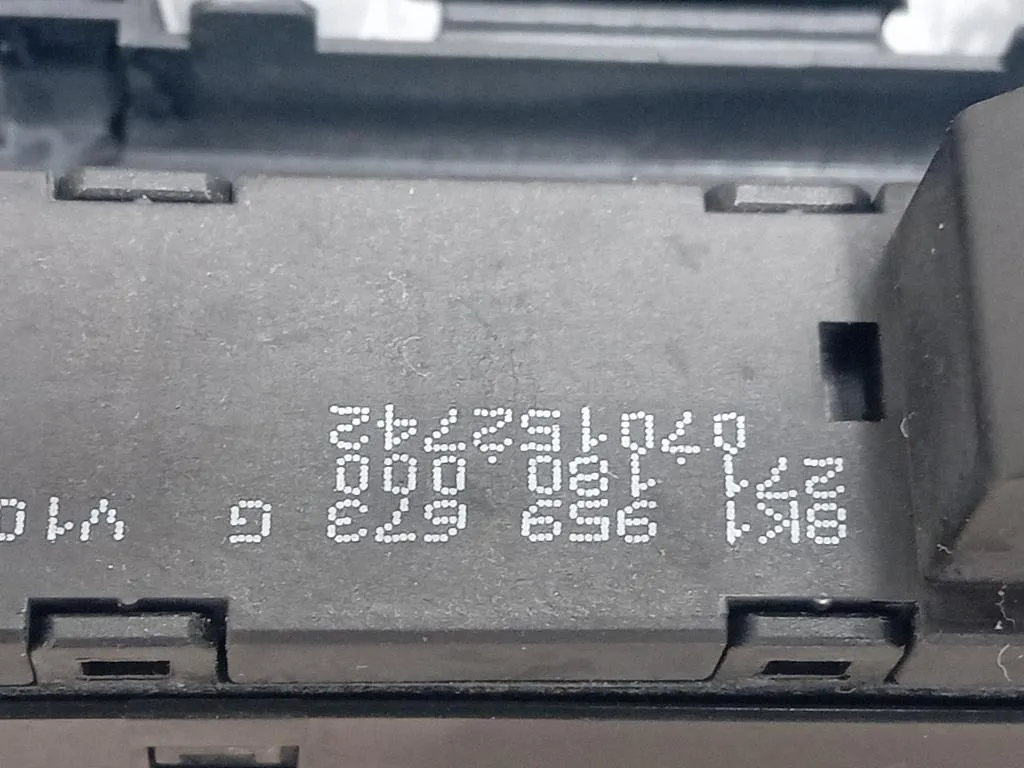 Pulsantiera Unità Autoradio 8K1 959 673 G Audi A5 8T3 2008