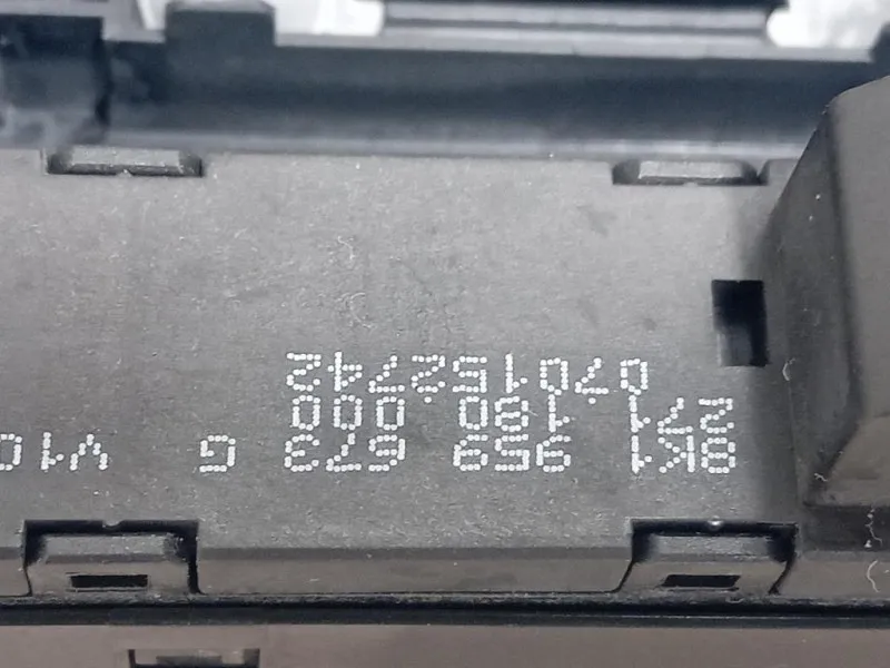 Pulsantiera Unità Autoradio 8K1 959 673 G Audi A5 8T3 2008