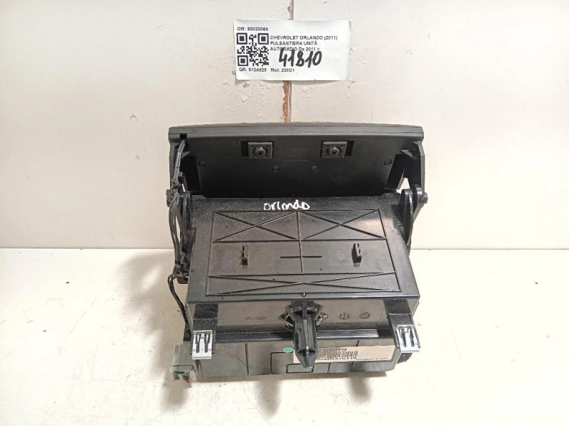 Pulsantiera Unità Autoradio 95020069 Chevrolet Orlando 2011