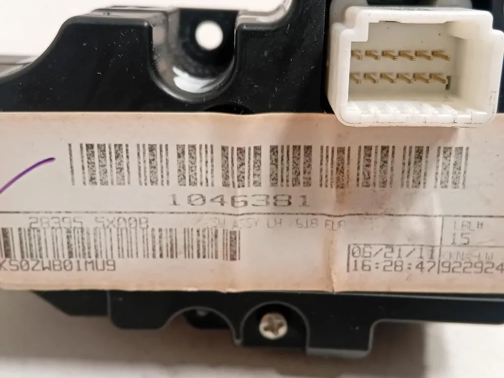 Pulsantiera Unità Autoradio 283955X008 Nissan Navara 2010