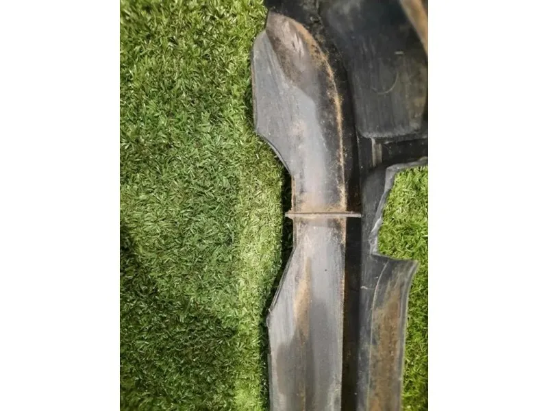 Griglia DI Ventilazione Paraurti ANT 62310G9601 Nissan Patrol GR I 1988