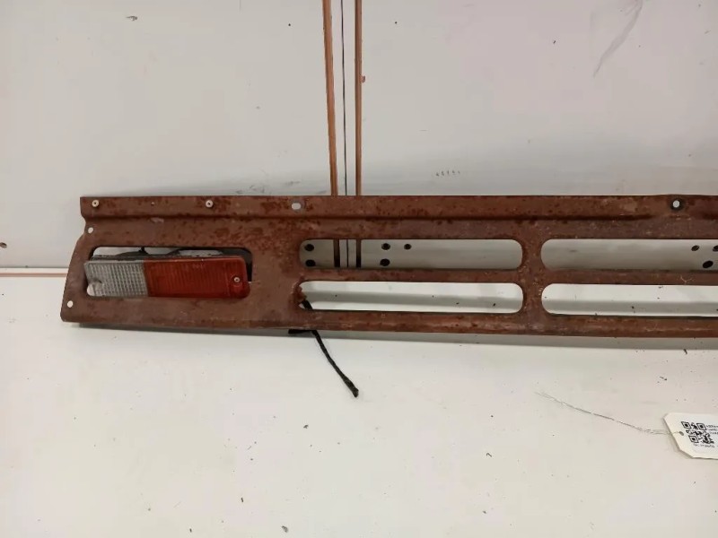 Griglia DI Ventilazione Paraurti ANT  Nissan Patrol GR II 2005
