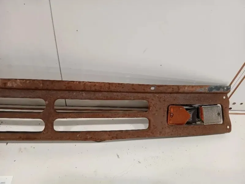 Griglia DI Ventilazione Paraurti ANT Nissan Patrol GR II 2005