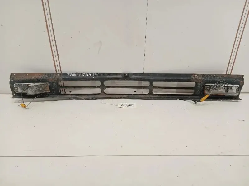 Griglia DI Ventilazione Paraurti ANT Nissan Patrol GR II 2005