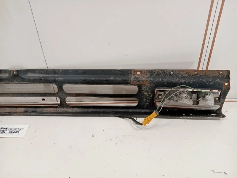 Griglia DI Ventilazione Paraurti ANT  Nissan Patrol GR II 2005