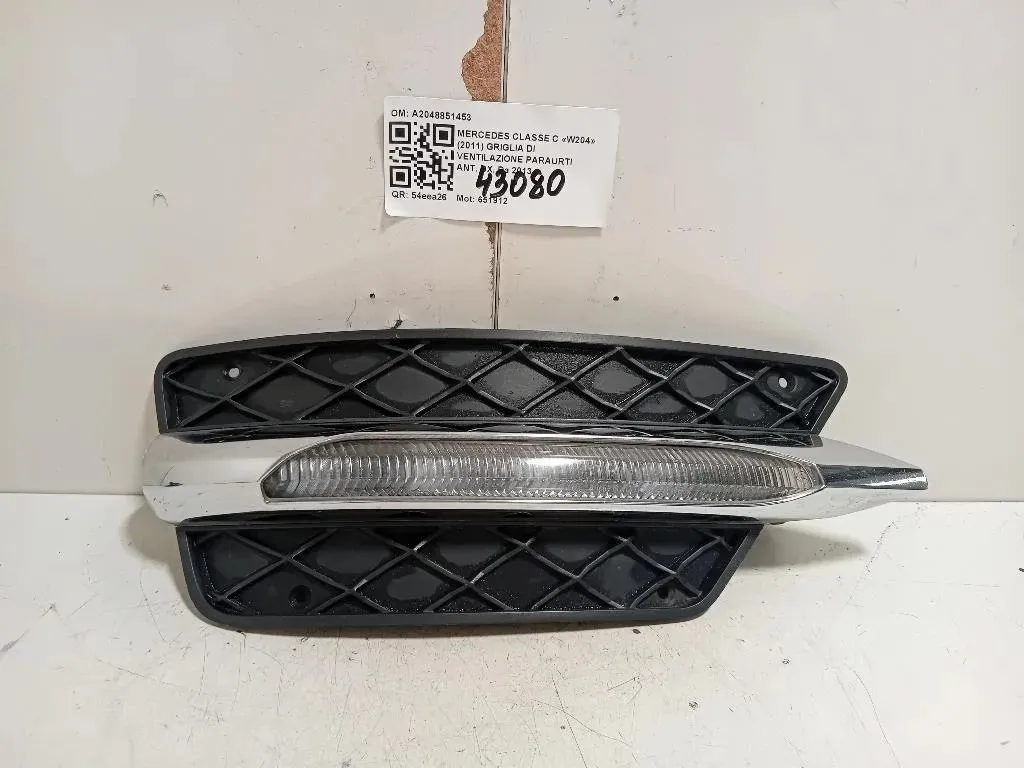 Griglia DI Ventilazione Paraurti ANT DX A2048851453 Mercedes Classe C W204 2011
