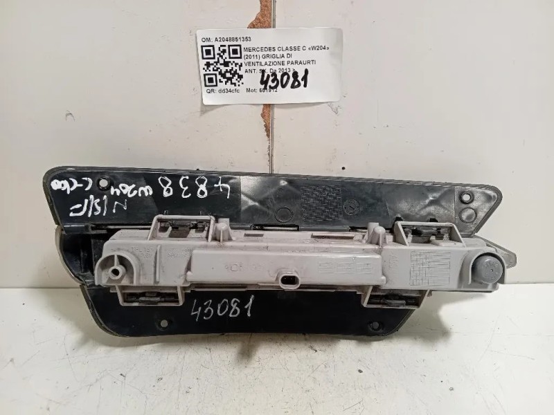 Griglia DI Ventilazione Paraurti ANT SX A2048851353 Mercedes Classe C W204 2011