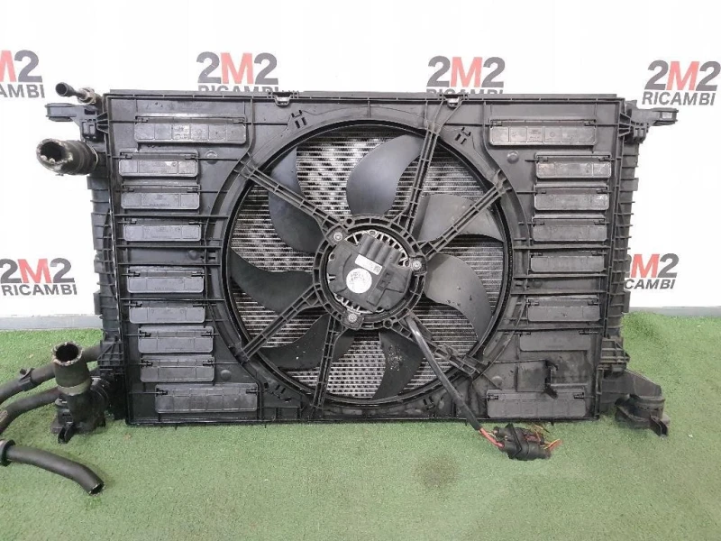 Radiatore Acqua 8W0121251 Audi A4 8W2 2015