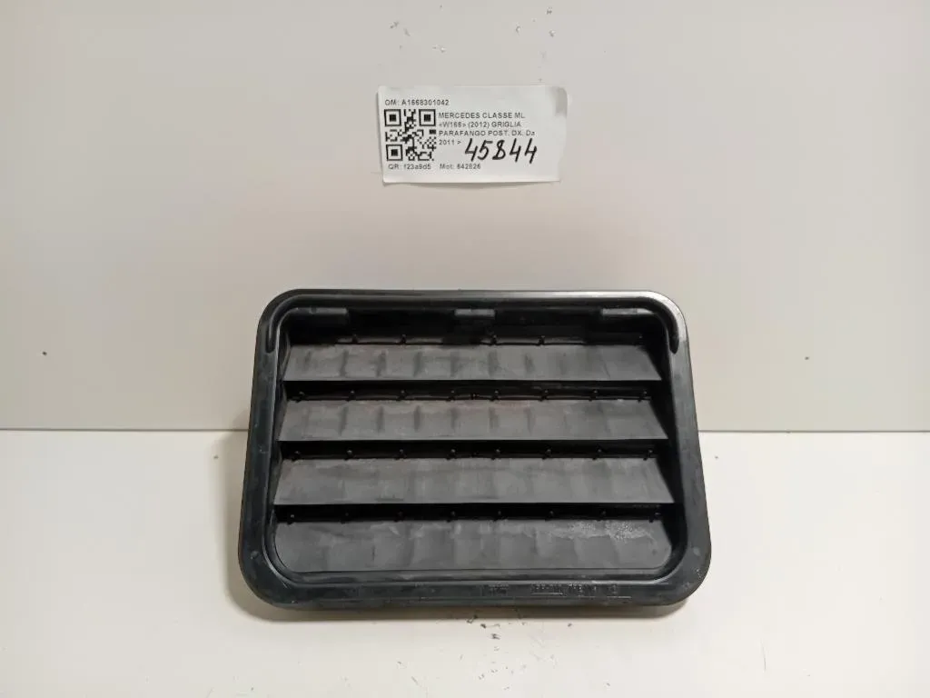Griglia Parafango POST DX A1668301042 Mercedes Classe ML W166 2012
