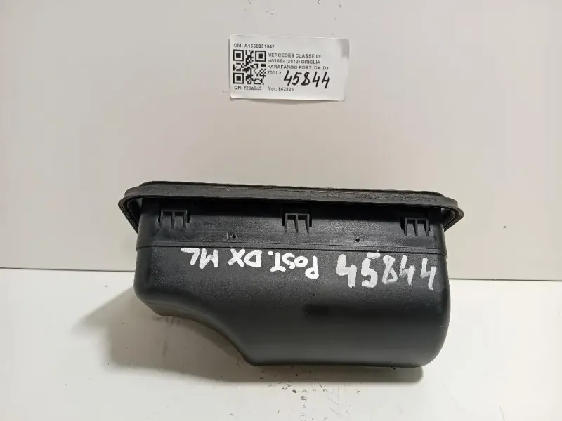 Griglia Parafango POST DX A1668301042 Mercedes Classe ML W166 2012