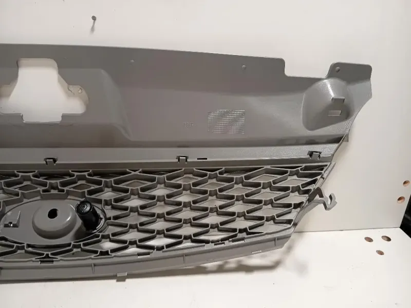 Griglia Radiatore 6S71 8A100 BAW Ford Mondeo III 2001