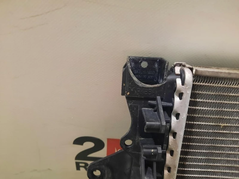 Radiatore Acqua LR075360 GJ328005BB Land Rover Range Rover Evoque II 2019