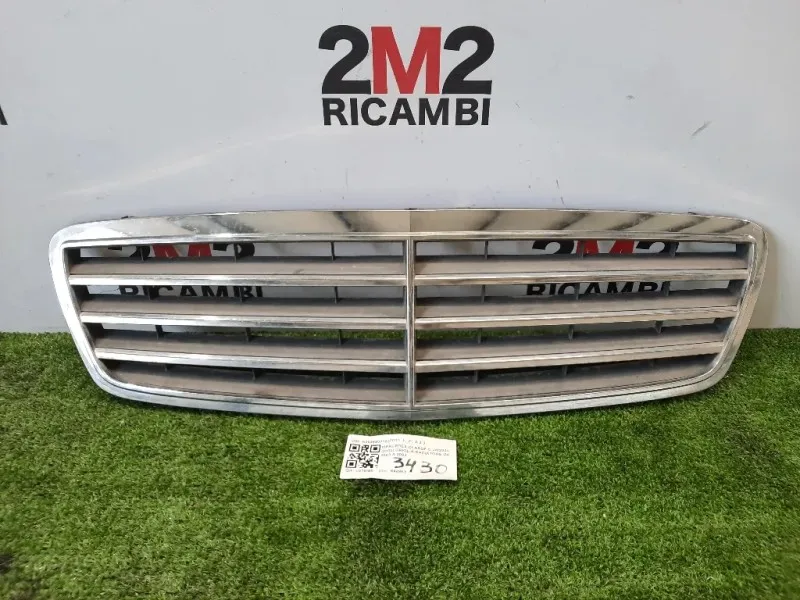 Griglia Radiatore A20388001237D11 Mercedes Classe C W203 2000