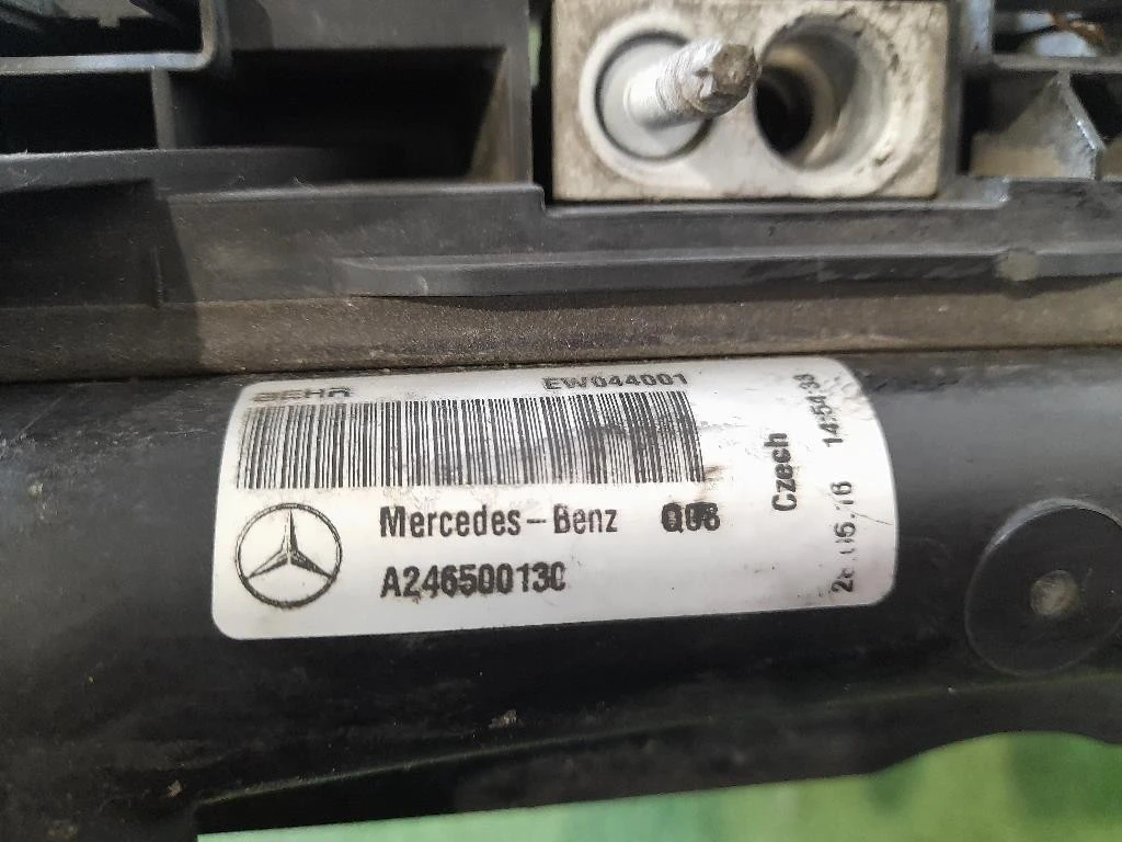 Radiatore Acqua A2465001303 Mercedes Classe A W176 2015