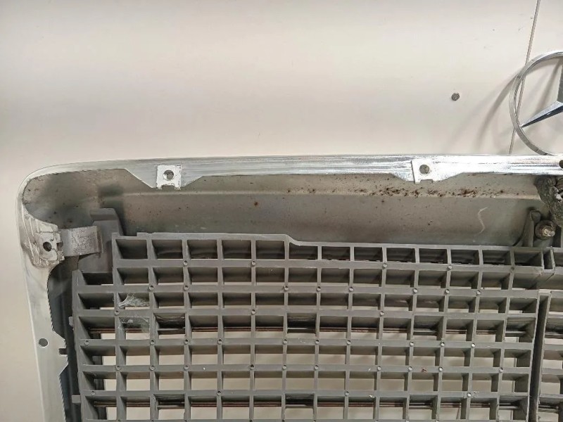 Griglia Radiatore A1248880223 Mercedes Classe E W124 1985