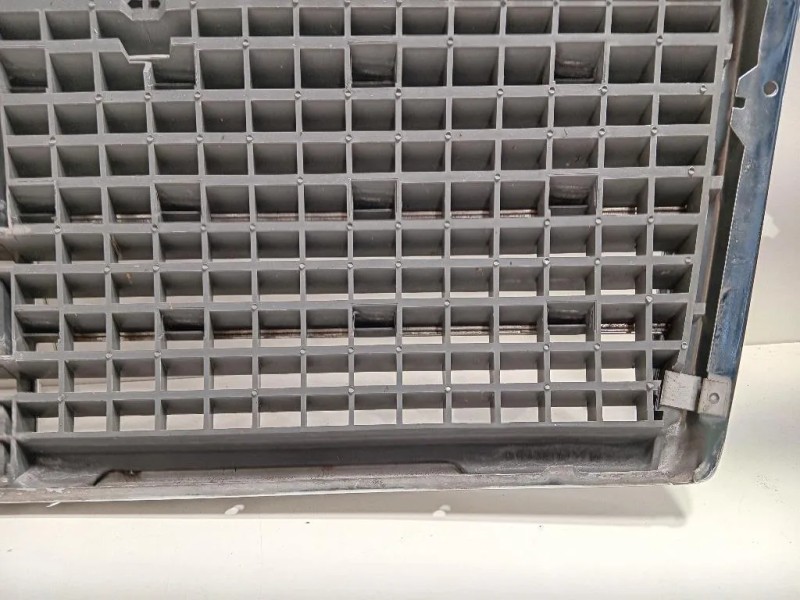 Griglia Radiatore A1248880223 Mercedes Classe E W124 1985