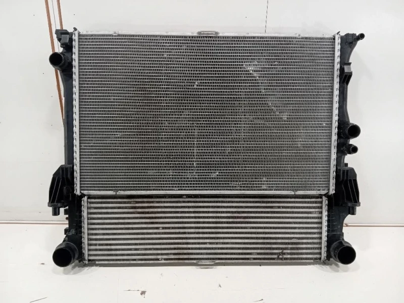 Radiatore Acqua A9105010900A9105000200 Mercedes VITO W447 2014