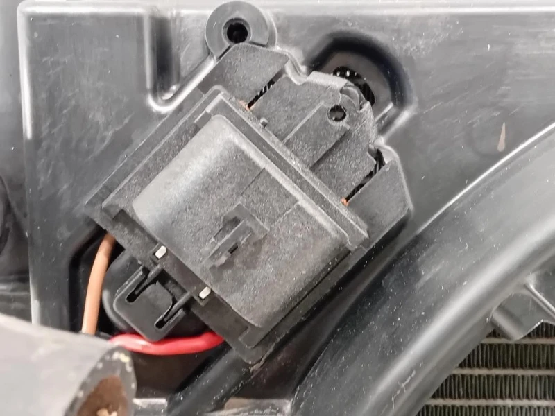 Radiatore Acqua 95298575 Opel Mokka 2013