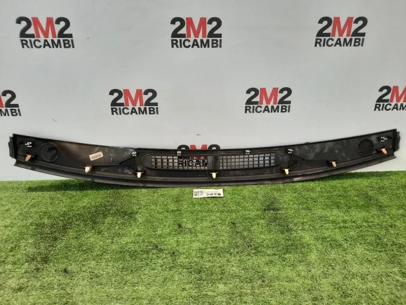 Griglia Ventilazione Parabrezza 5GD54TRMAC Jeep Cherokee III 2002