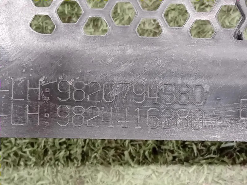 Griglia Ventilazione Parabrezza 9830472380 GRIGLIA PARABREZZA Opel Corsa F 2019