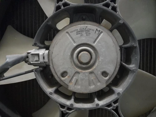 Radiatore Acqua 1640027061 0227403842 Toyota RAV 4 II 2000