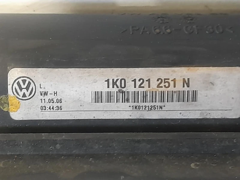 Radiatore Acqua 1K0121251N Volkswagen GOLF V 2004