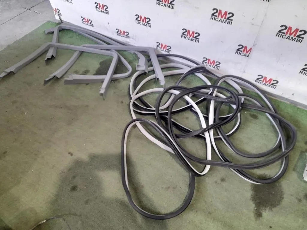 Guarnizione ANT Porta ANT DX Mercedes Classe R W251 2006