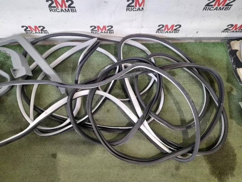 Guarnizione ANT Porta ANT DX  Mercedes Classe R W251 2006