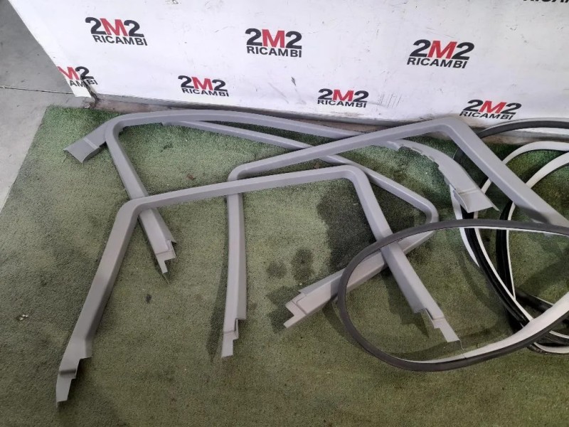 Guarnizione ANT Porta ANT DX  Mercedes Classe R W251 2006