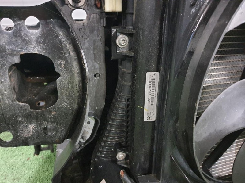 Radiatore Acqua Volkswagen Passat VI Variant 2011