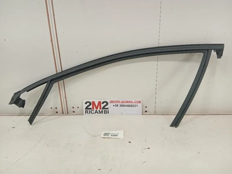 Guarnizione ANT Porta ANT SX 9815691580 Citroen DS7 Crossback 2017