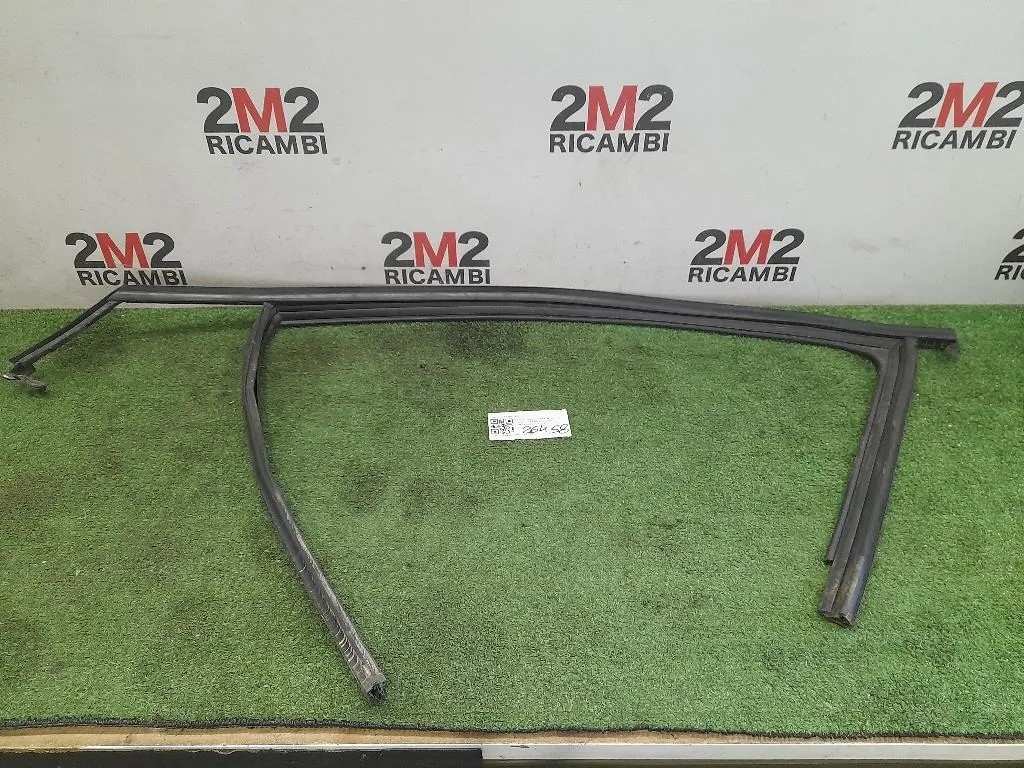 Guarnizione ANT Porta ANT SX A2467250125 ANT SX Mercedes Classe B W246 2012