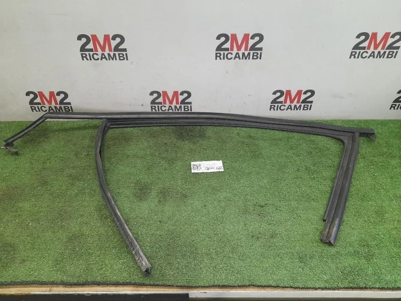 Guarnizione ANT Porta ANT SX A2467250125 ANT SX Mercedes Classe B W246 2012