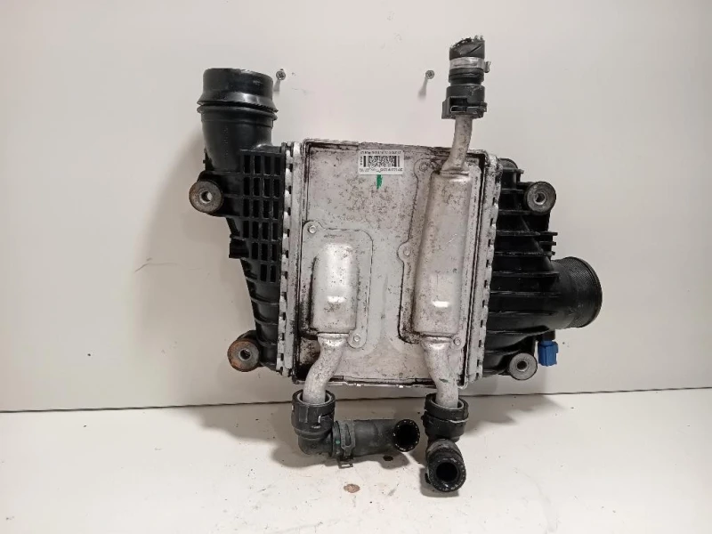 Radiatore Intercooler GX73-6K775-AE Jaguar F-pace 2015